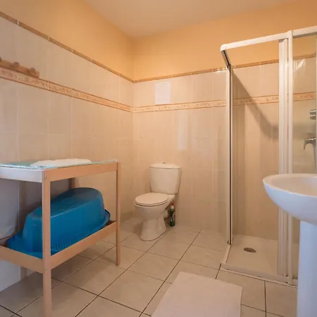 Maison - Chez Léontine Hébergement de vacances *